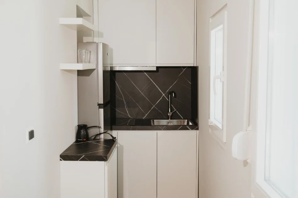 Tirane, jepet me qera garsonier Kati 3, 60 m² 