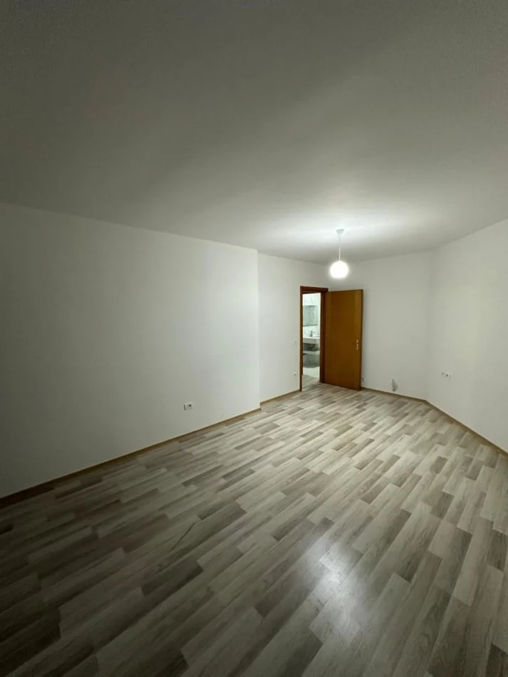 Tirane, shitet apartament 2+1+Aneks+Ballkon Kati 7, 110 m² 132.000 € 