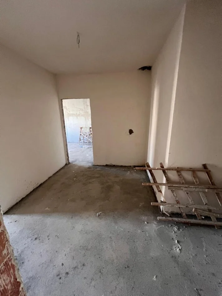 Tirane, shitet apartament 2+1+Ballkon , 121 m² 198.009 € (Fusha e Aviacionit)