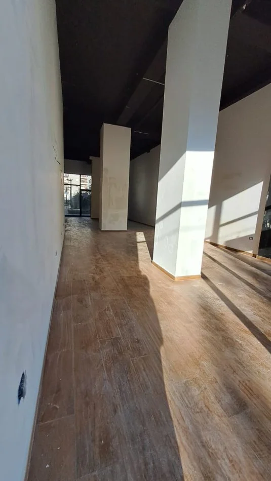 Tirane, jepet me qera ambjent biznesi Kati 0, 151 m² 1.501 € (Astir)