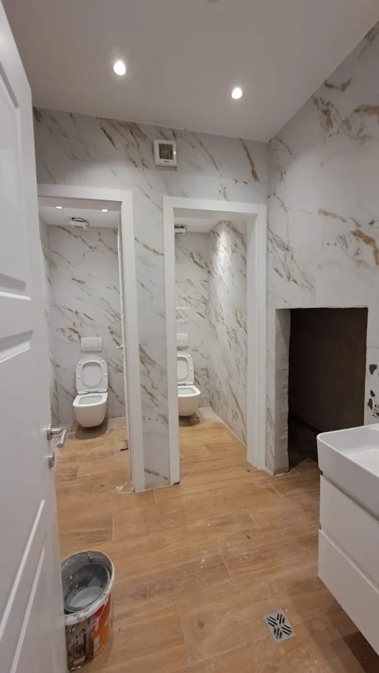 Tirane, jepet me qera ambjent biznesi Kati 0, 151 m² 1.501 € (Astir)