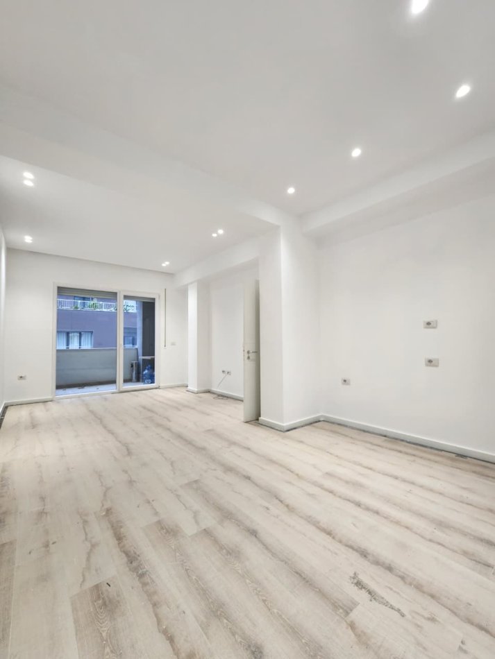 Zyre me Qira ( totalisht e re)🔥 Pallat 2024 Selvia/ Sa kalon vilën Gold -- 105 m2 55.000 lekë/Muaj Neto