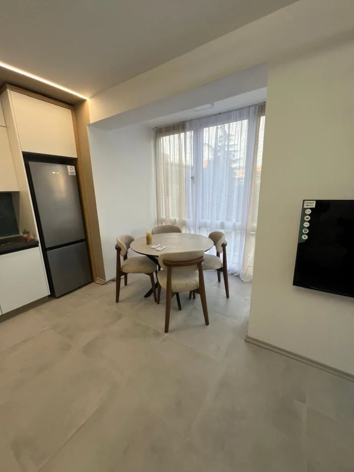 Tirane, jepet me qera apartament 2+1 , 90 m² 800 € (Ura e Tabakëve)