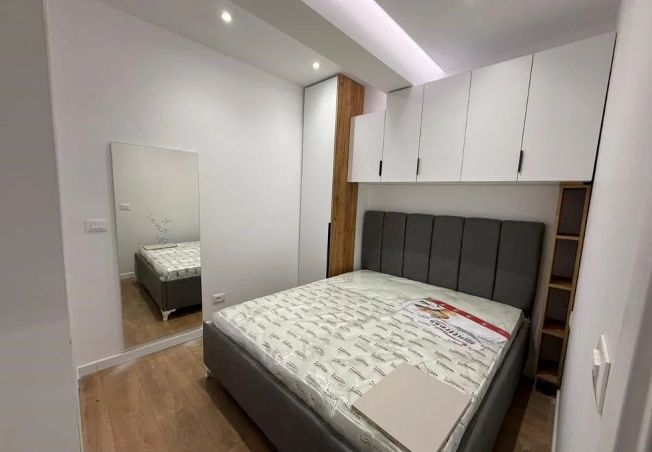 Tirane, shitet apartament 1+1 Kati 1, 40 m² 125.000 € (komuna parissit)