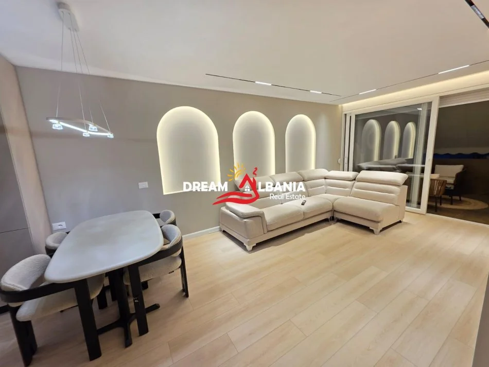 Tirane, shitet apartament 2+1 Kati 8, 112 m² 319900 € (myslym shyri)