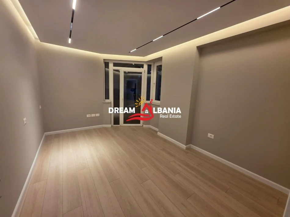 Tirane, shitet apartament 2+1 Kati 8, 112 m² 319900 € (myslym shyri)