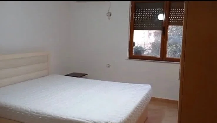 Tirane, shitet apartament 1+1 Kati 4, 53 m² 125.000 € (Pranë Shkollës së Baletit)