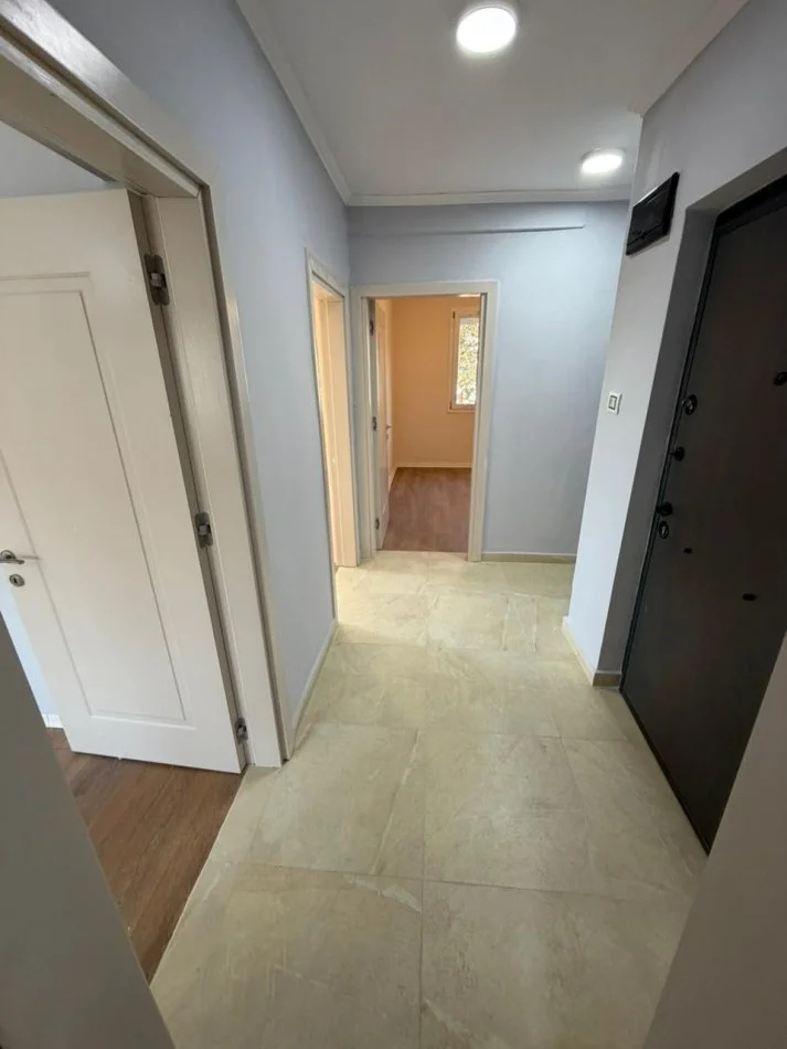 Tirane, shitet apartament 2+1+Ballkon Kati 4, 70 m² 150.000 € (Përballë Harry Fultz)