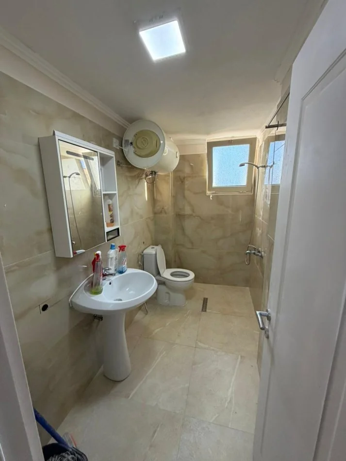 Tirane, shitet apartament 2+1+Ballkon Kati 4, 70 m² 150.000 € (Përballë Harry Fultz)