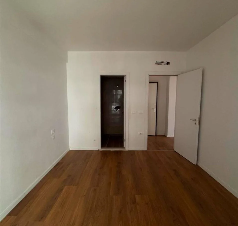 Tirane, shitet apartament 2+1 Kati 2, 105 m² (Rruga Don Bosco)