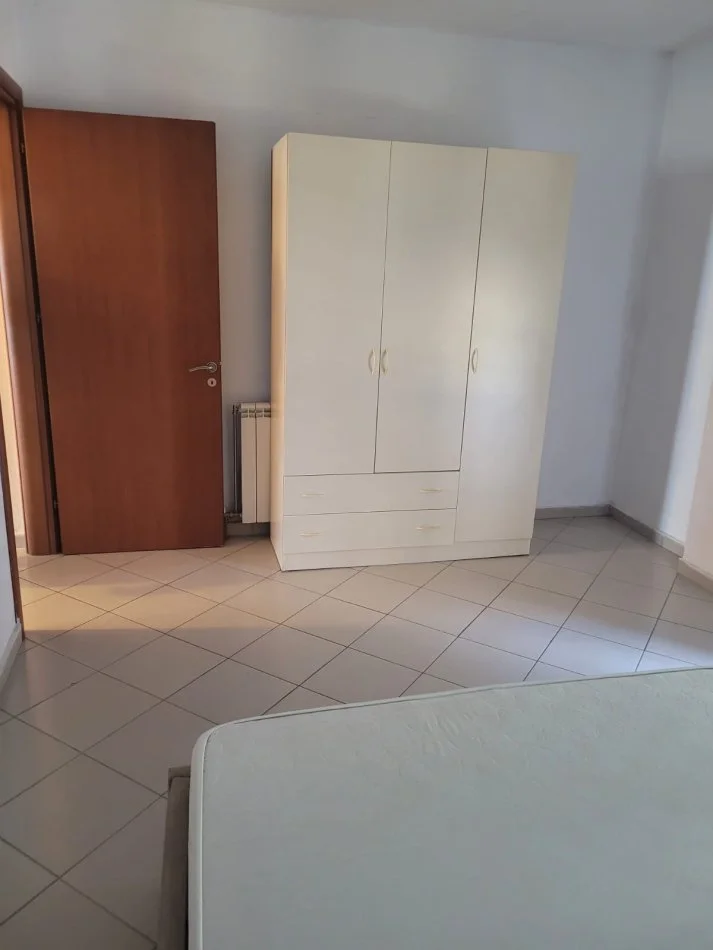 Tirane, shitet apartament 1+1 Kati 3, 70 m² 167.000 € 