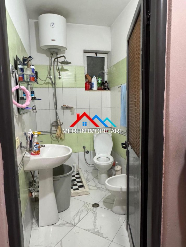 Tirane, jepet me qera apartament 2+1+Ballkon Kati 2, 85 m² 462 € (Rruga Besa)