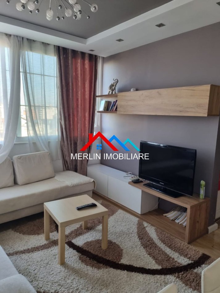 Tirane, jepet me qera apartament 2+1+Ballkon Kati 8, 70 m² 620 € (rruga Idriz Dollaku ne Ali Dem.)