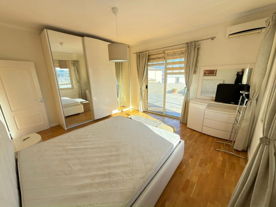 Tirane, shitet apartament 2+1 Kati 6, 