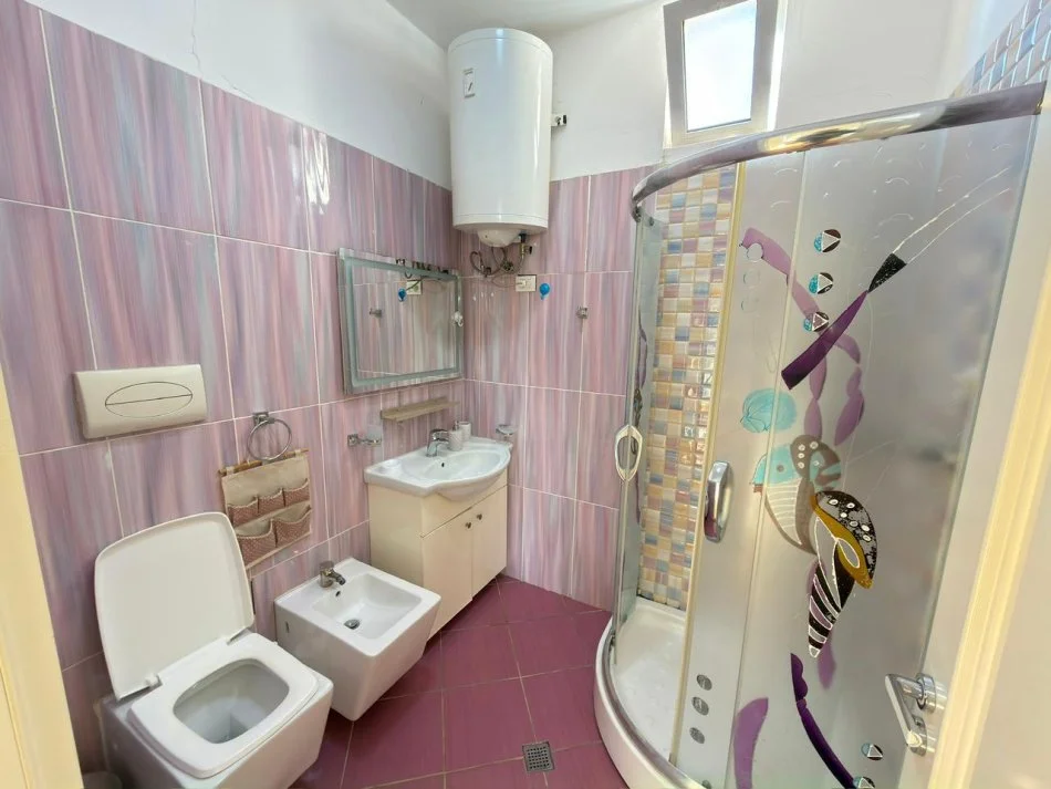 Tirane, shitet apartament 2+1 Kati 6, 