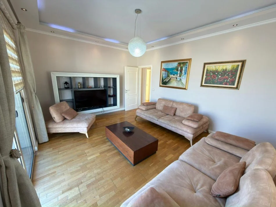 Tirane, shitet apartament 2+1 Kati 6, 