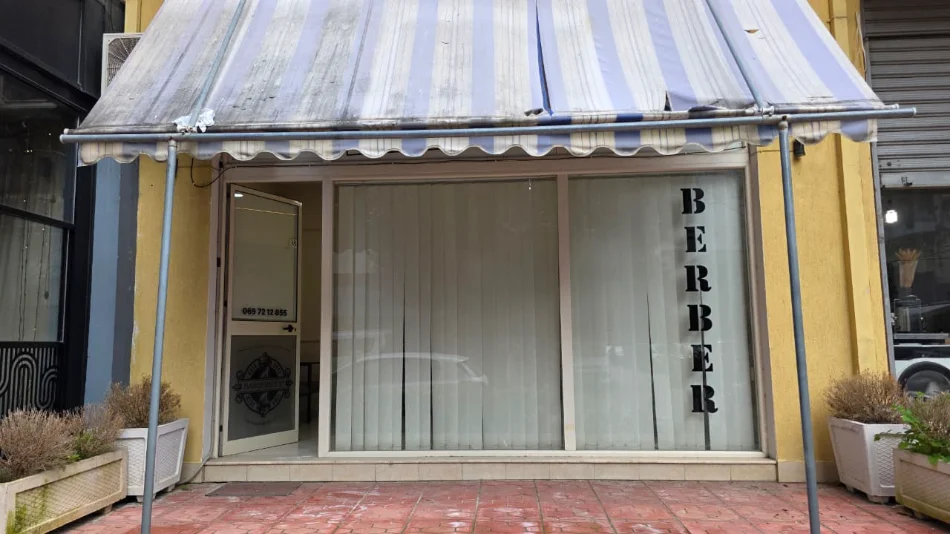 Vlore, jepet me qera dyqan Kati 0, 25 m² 425 € (Rruga Faik Konica, Vlorë)