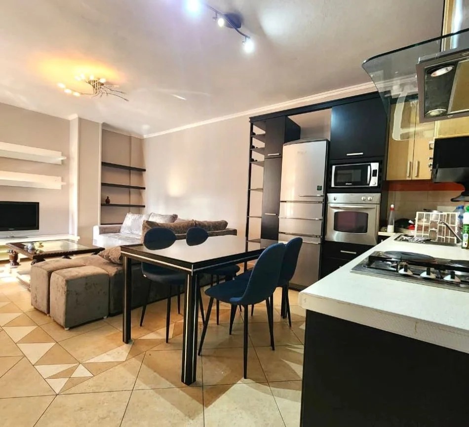 Shqiperi, jepet me qera apartament 2+1+Ballkon Kati 8, 120 m² || 60,000 All/Muaj || (Selvia, Shkolla Siri Kodra)