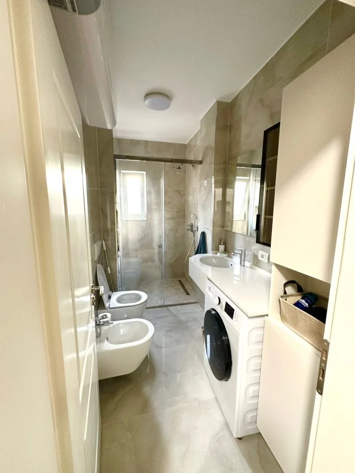 Tirane, shitet apartament 2+1+Aneks+Ballkon Kati 3, 107 m² 299.000 € 