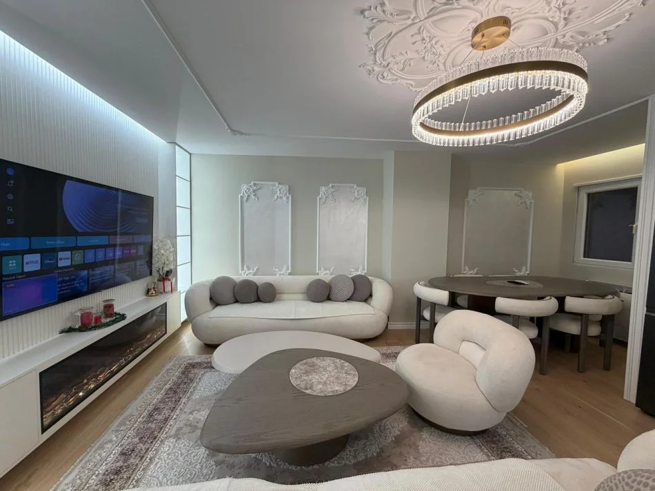 Tirane, shitet apartament 2+1+2 Poste Parkimi, Kati 2, 116 m² (Rruga e Bogdaneve)