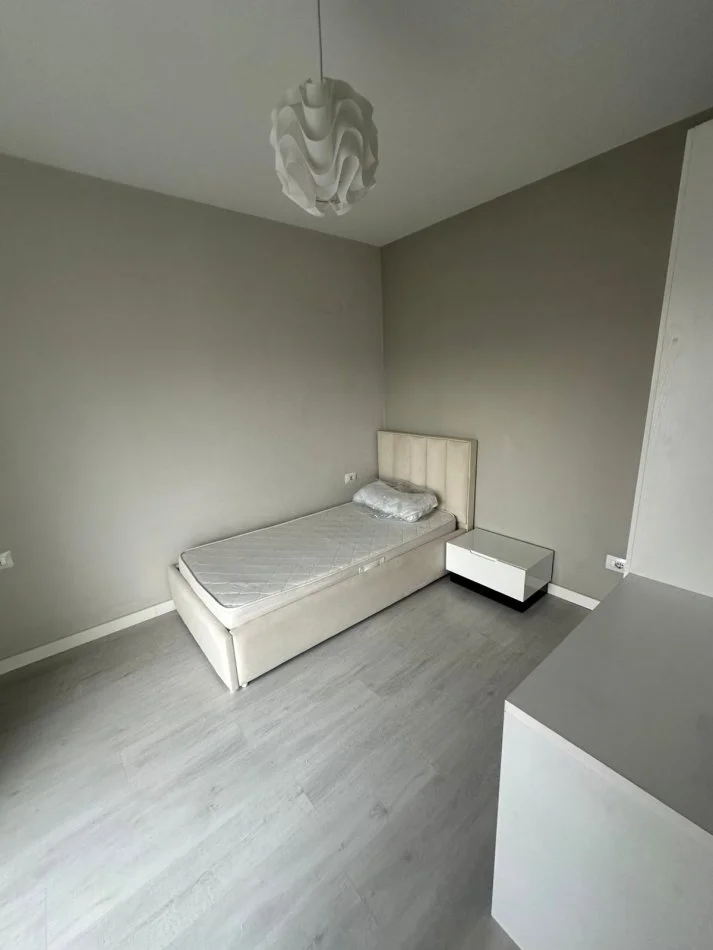 Tirane, shitet apartament 1+1+Ballkon , 92 m² 146.000 € (Unaza e Re)