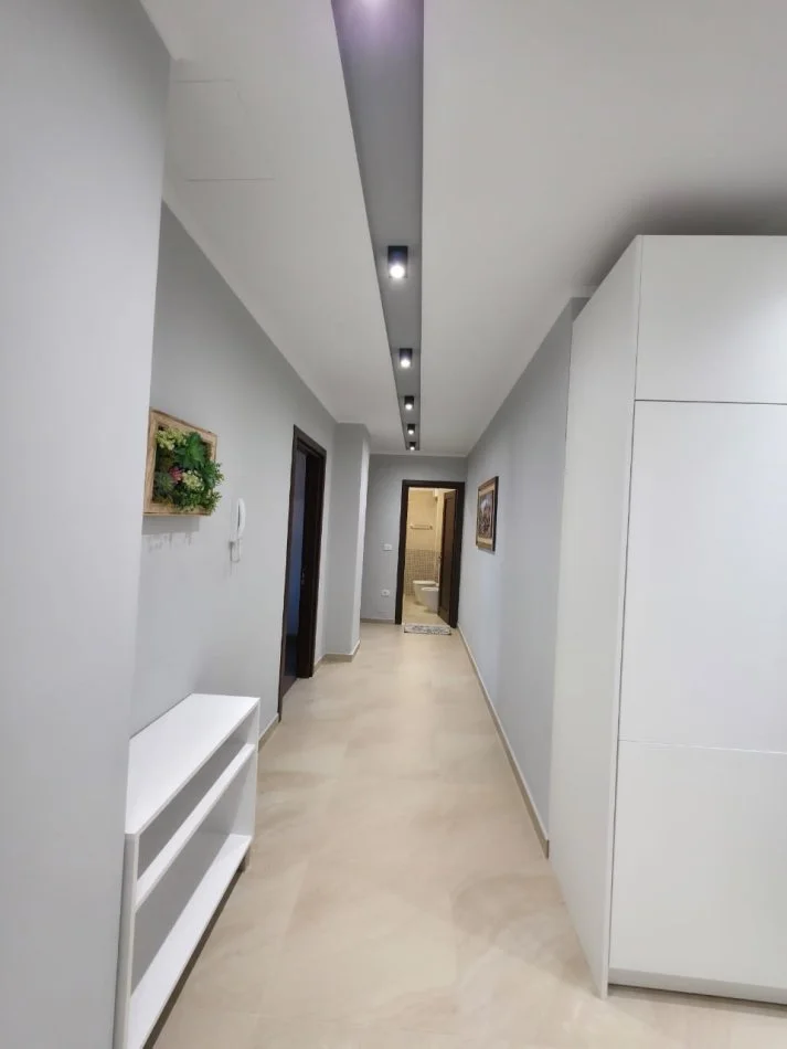 Tirane, shitet 2+1+Ballkon Kati 2, 96 m² 220.000 € (Kompleksi Fratari)