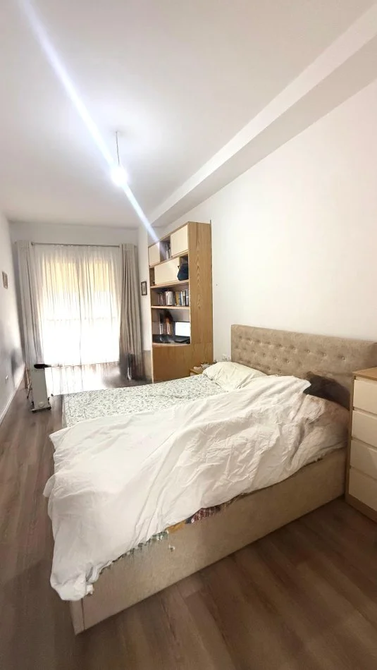 Tirane, shitet apartament 2+1+Ballkon Kati 4, 133 m² 350.000 € (Pazari i Ri)
