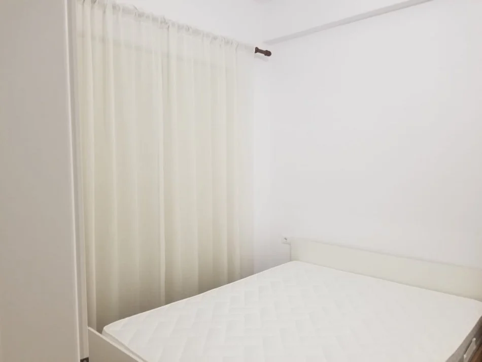Tirane, jepet me qera apartament 1+1 Kati 3, 
