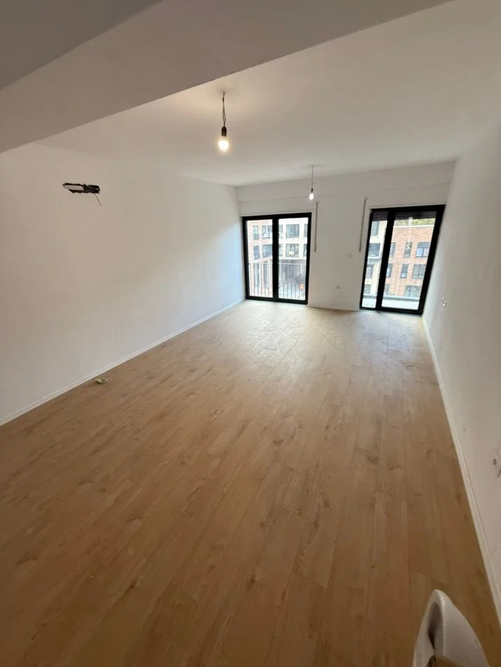 Tirane, shitet apartament 1+1+Aneks+Ballkon , 81 m² 147.300 € 