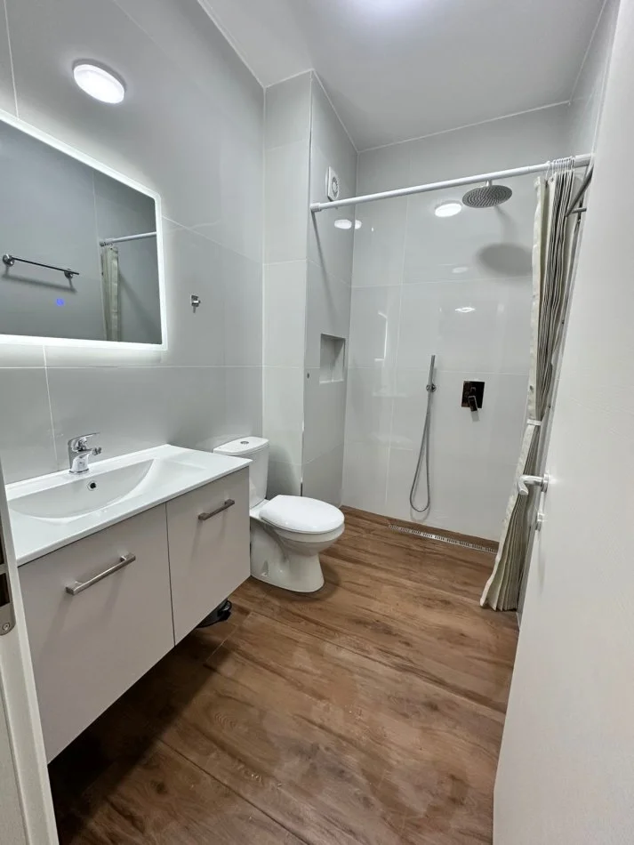 Tirane, shitet apartament 2+1 Kati 8, 104 m² 155.000 € (Astir – Kompleksi Fratari)
