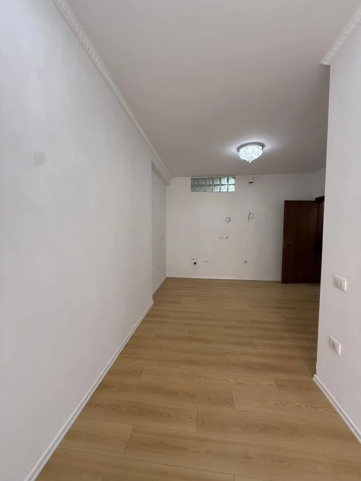 Tirane, shitet apartament 1+1+Ballkon Kati 3, 69 m² 91.000 € (Rruga e Thesarit, Fresk)