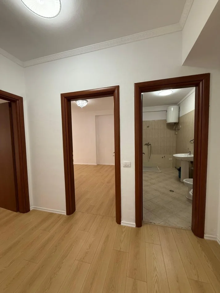 Tirane, shitet apartament 1+1+Ballkon Kati 3, 69 m² 91.000 € (Rruga e Thesarit, Fresk)