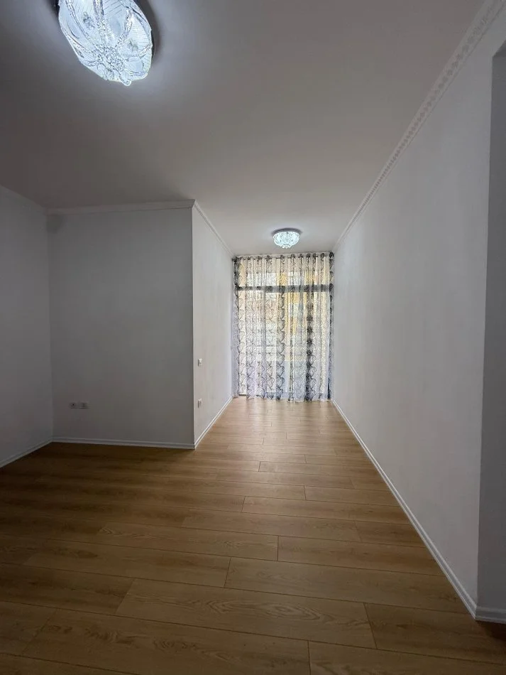 Tirane, shitet apartament 1+1+Ballkon Kati 3, 69 m² 91.000 € (Rruga e Thesarit, Fresk)