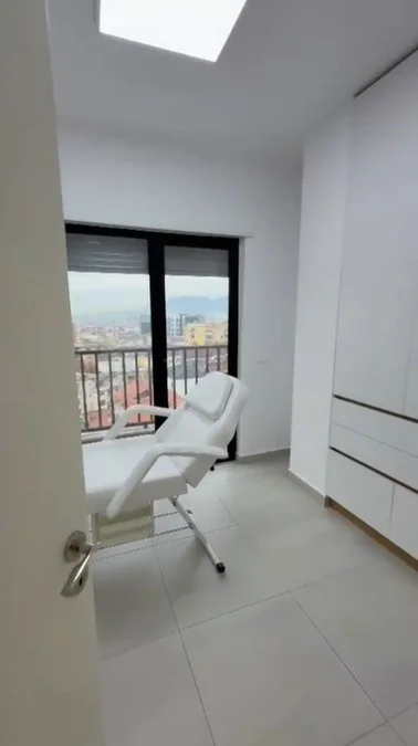 Tirane, shitet apartament 2+1+Aneks+Ballkon Kati 7, 116 m² 261.000 € 