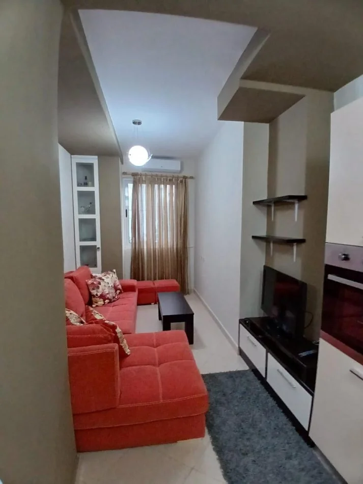 Tirane, jepet me qera apartament 1+1+Aneks+Ballkon Kati 3, 74 m² 380 € (Rruga Muhamed Deliu, Freks.)