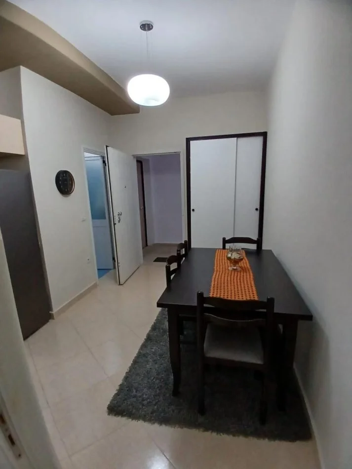 Tirane, jepet me qera apartament 1+1+Aneks+Ballkon Kati 3, 74 m² 380 € (Rruga Muhamed Deliu, Freks.)