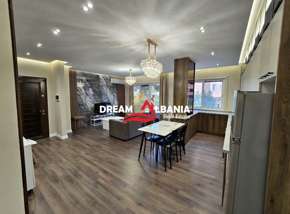 Tirane, shitet 2+1 Kati 3, 120 m² 210.000 € 