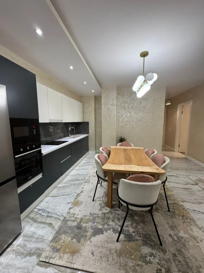 Tirane, shitet apartament 2+1+Ballkon , 117 m² 410.000 € (Delijorgji)