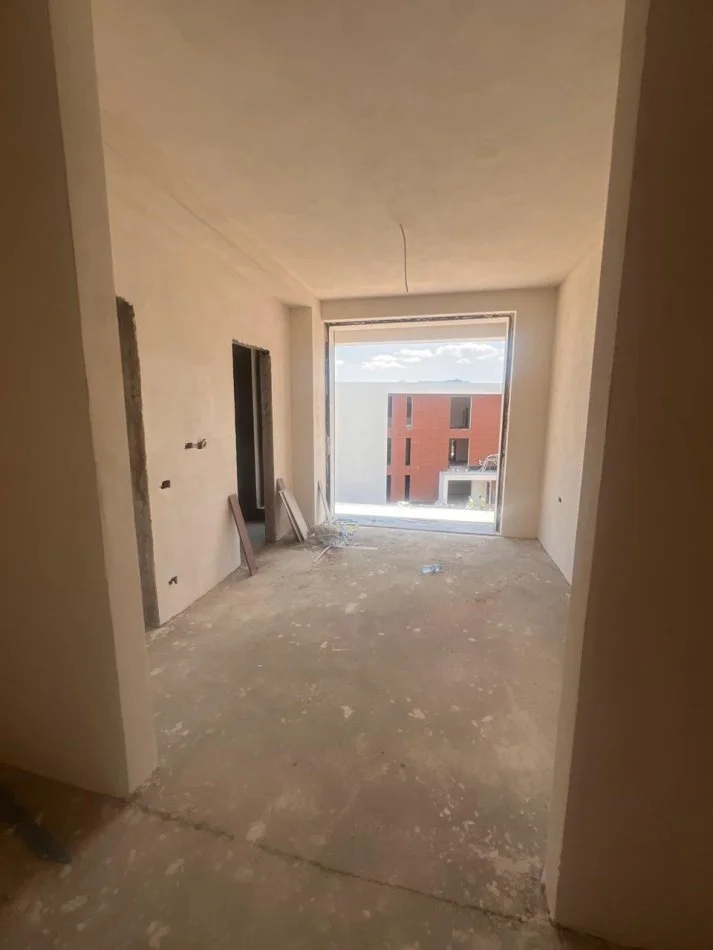 Tirane, shitet apartament 1+1+Aneks+Ballkon Kati 2, 82 m² 159.400 € 