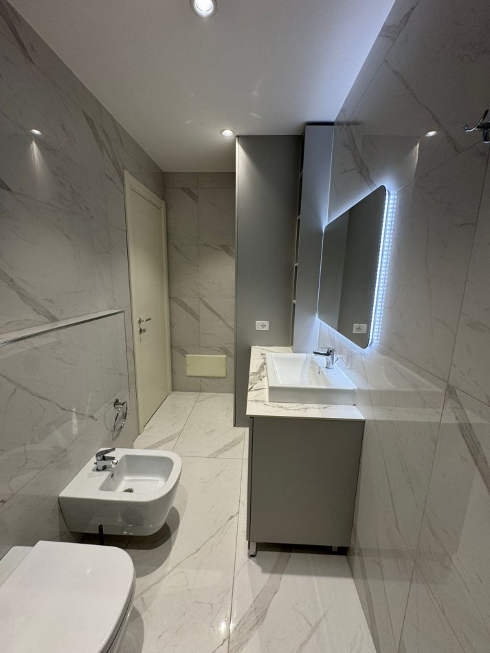 Tirane, shitet apartament 2+1 Kati 5, 117 m² 410.000 € (Delijorgji)