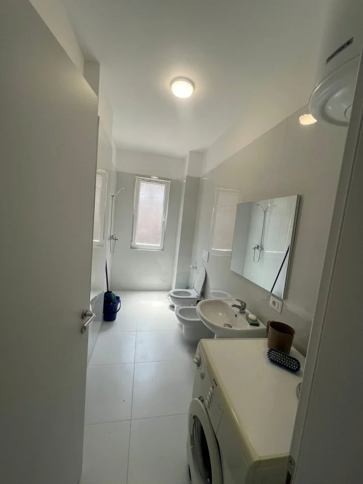 Tirane, jepet me qera apartament 2+1+Aneks+Ballkon Kati 1, 94 m² 450 € (Paskuqan "rr Lidhja e Prizerenit")