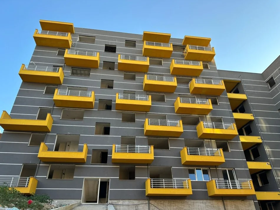 Tirane, shes apartament 1+1+Ballkon Kati 4, 70 m² 112.000 € (JO AGJENSI)