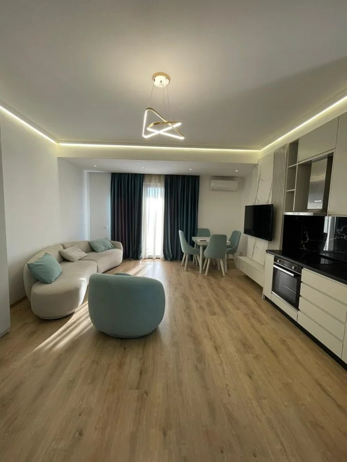 Tirane, shitet garsonier 1+1+Ballkon , 70 m² 155.000 € (Rruga e Dibres)