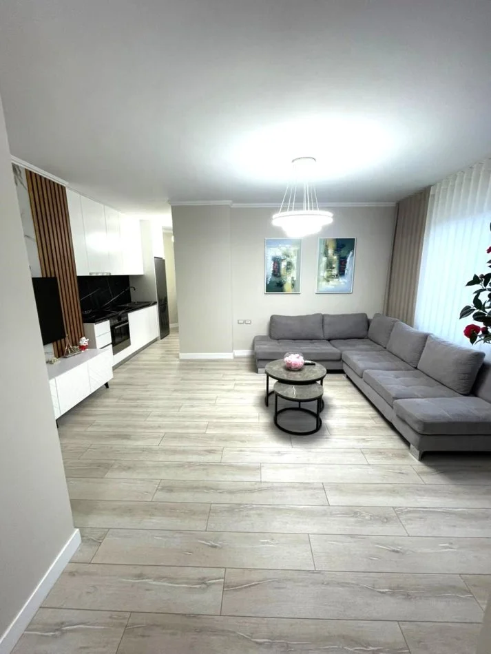 Jepet me Qera Apartament 1+1 tek Rruga e Kosovareve,  800 €URO
