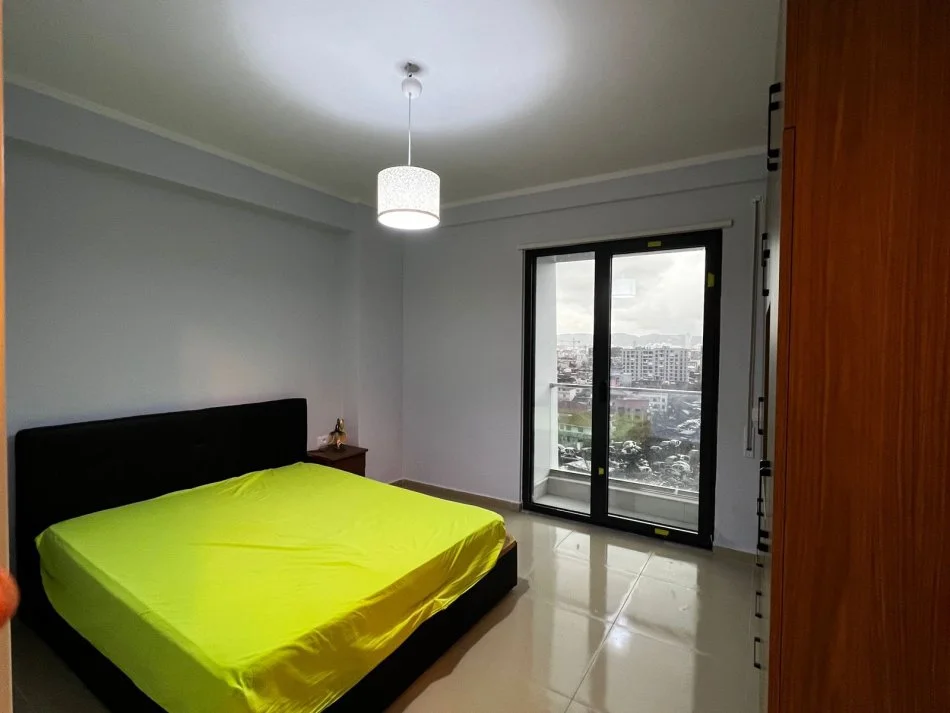 Tirane, jap me qera apartament 2+1+Ballkon Kati 5, 70 m² 550 € (Porcelan)