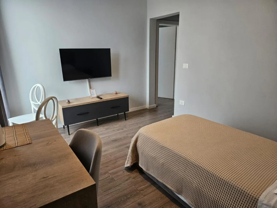 Tirane, shitet apartament 5+1+Aneks+Ballkon , 285 m² 950.000 € (Rruga e Durresit)