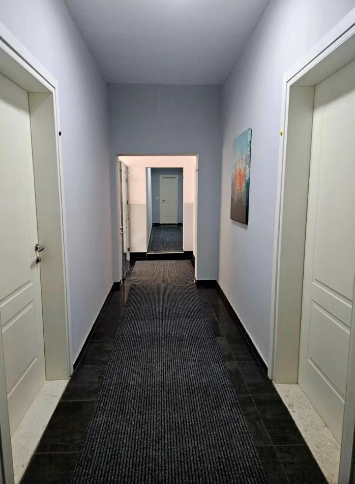 Tirane, shitet apartament 5+1+Aneks+Ballkon , 285 m² 950.000 € (Rruga e Durresit)