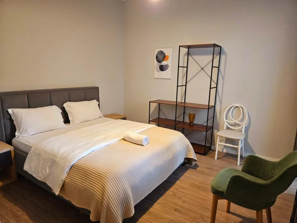 Tirane, shitet apartament 1+1 , 285 m² 950.000 € (Rruga e Durrësit)