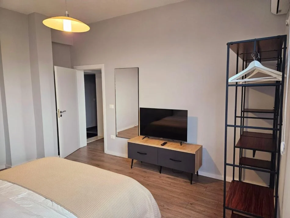 Tirane, shitet apartament 1+1 , 285 m² 950.000 € (Rruga e Durrësit)