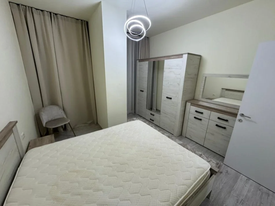 Tirane, jepet me qera apartament 1+1 Kati 2, 69 m² 700 € 